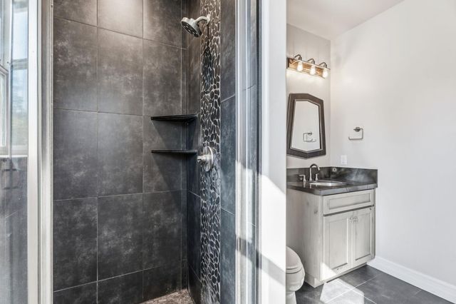 5675 Boston Ave, Kingsburg, CA 93631