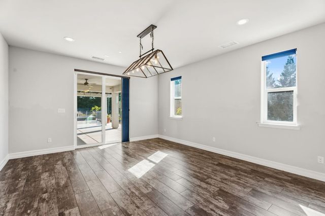 5675 Boston Ave, Kingsburg, CA 93631