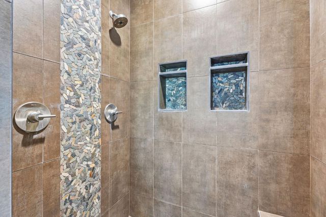 5675 Boston Ave, Kingsburg, CA 93631