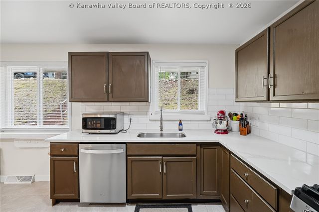 1416 Longridge Road, Charleston, WV 25314