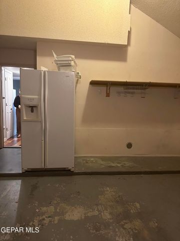 5615 BURNING TREE Drive, El Paso, TX 79912