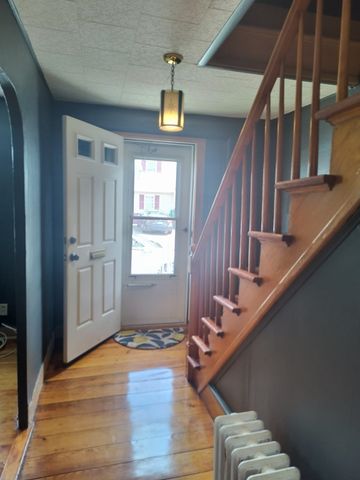 90 Tremont St, Fall River, MA 02720