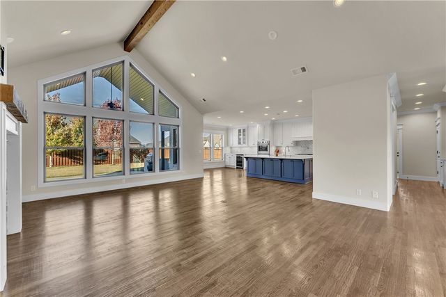 8607 W Flycatcher Place, Bentonville, AR 72713