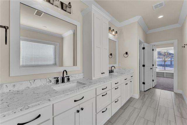 8607 W Flycatcher Place, Bentonville, AR 72713