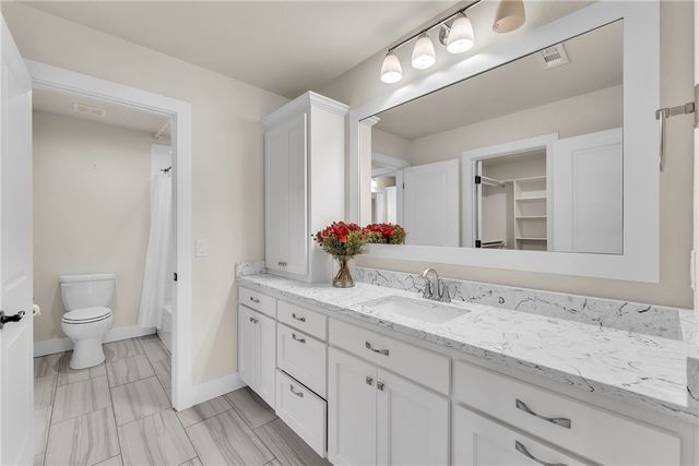 8607 W Flycatcher Place, Bentonville, AR 72713