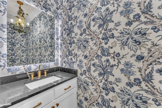 8607 W Flycatcher Place, Bentonville, AR 72713