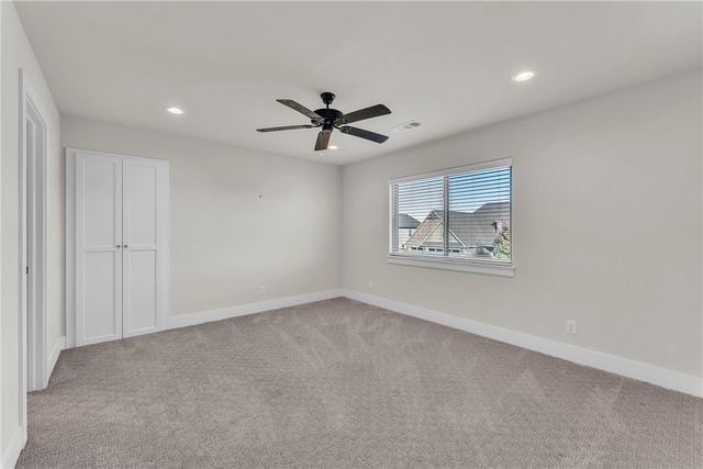 8607 W Flycatcher Place, Bentonville, AR 72713