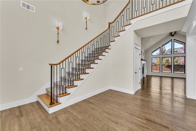 8607 W Flycatcher Place, Bentonville, AR 72713