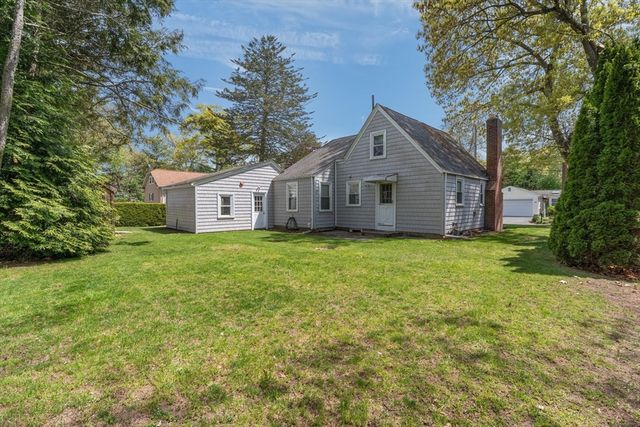 25 Tullson Ave, Seekonk, MA 02771