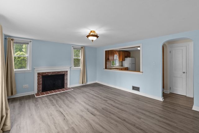 25 Tullson Ave, Seekonk, MA 02771
