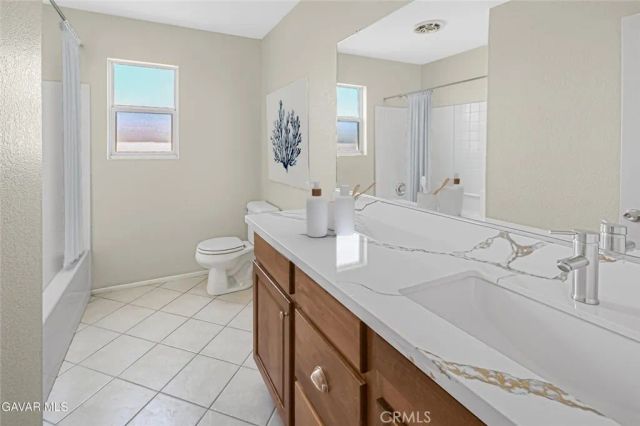 2116 Knollwood Court Court, Rosamond, CA 93560