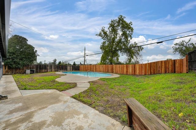 5334 Agate Way, Carmichael, CA 95608