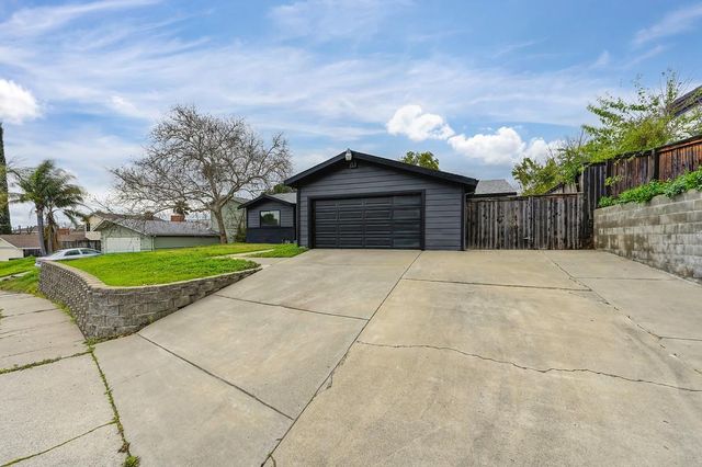 5334 Agate Way, Carmichael, CA 95608