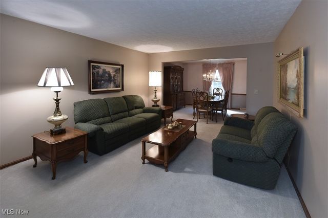 8960 Wildwood Drive, North Royalton, OH 44133