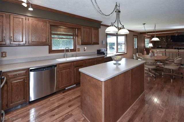 8960 Wildwood Drive, North Royalton, OH 44133