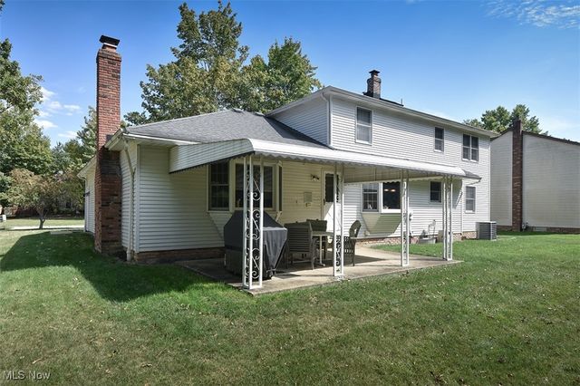 8960 Wildwood Drive, North Royalton, OH 44133