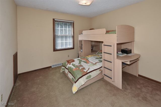 8960 Wildwood Drive, North Royalton, OH 44133