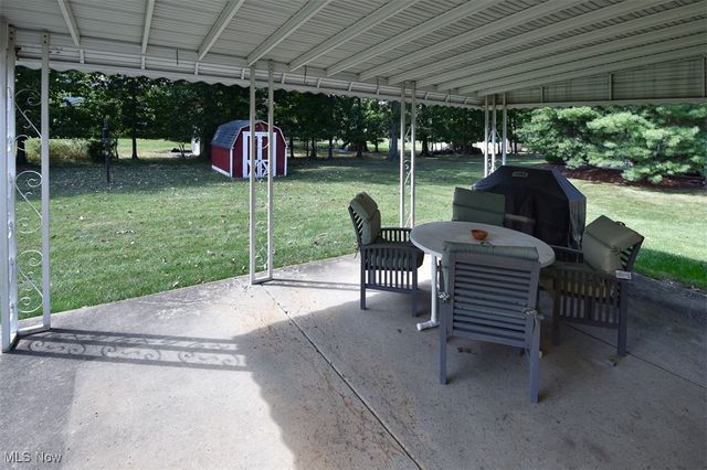 8960 Wildwood Drive, North Royalton, OH 44133