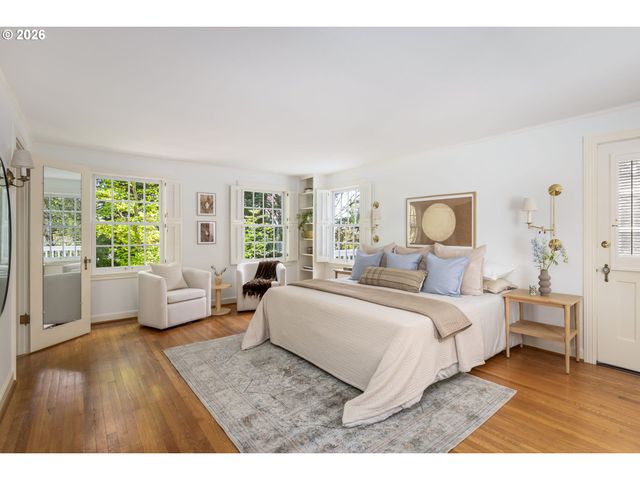 261 Sw BIRDSHILL Rd, Portland, OR 97219