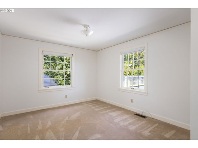 261 Sw BIRDSHILL Rd, Portland, OR 97219