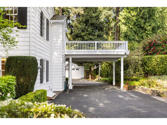 261 Sw BIRDSHILL Rd, Portland, OR 97219