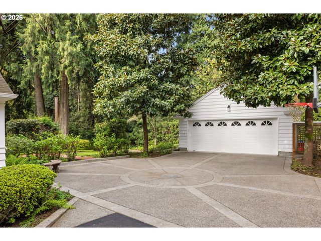 261 Sw BIRDSHILL Rd, Portland, OR 97219