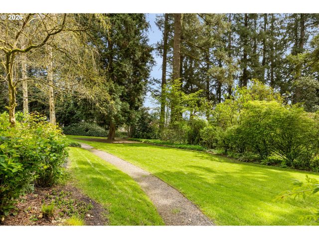 261 Sw BIRDSHILL Rd, Portland, OR 97219