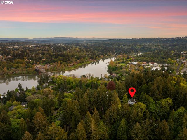 261 Sw BIRDSHILL Rd, Portland, OR 97219