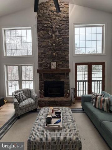 4660 CLAYTON RD, Waldorf, MD 20601