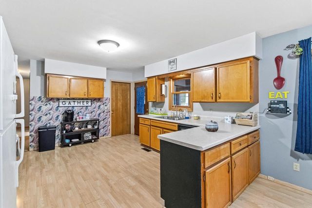 N3741 6th Road, Oxford, WI 53952