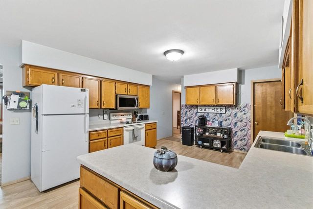 N3741 6th Road, Oxford, WI 53952