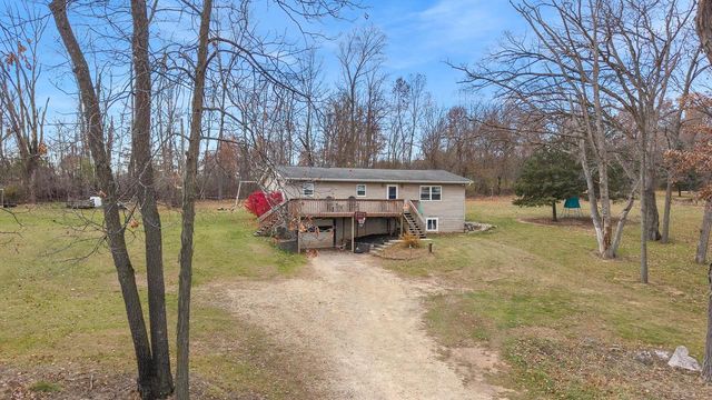 N3741 6th Road, Oxford, WI 53952