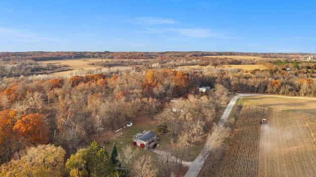 N3741 6th Road, Oxford, WI 53952