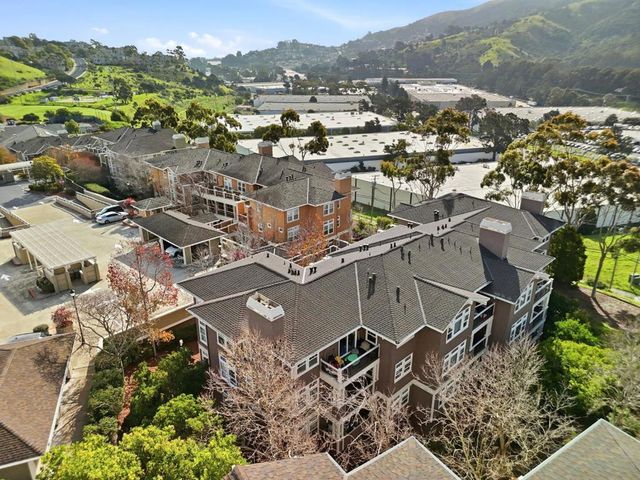 332 Crescent Court, Brisbane, CA 94005