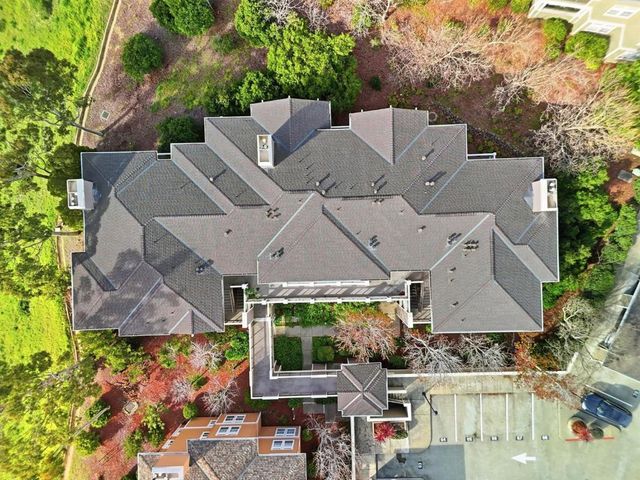 332 Crescent Court, Brisbane, CA 94005