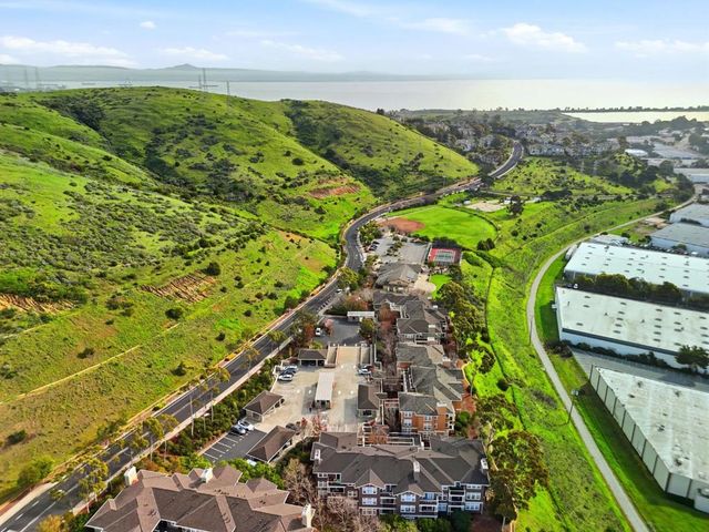 332 Crescent Court, Brisbane, CA 94005