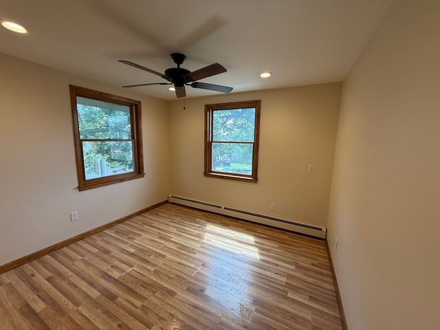 54 Pleasant St B, Wareham, MA 02571