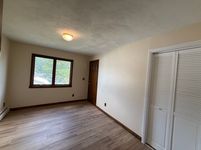 54 Pleasant St B, Wareham, MA 02571