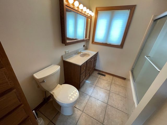 900 Georgean Lane, Schaumburg, IL 60193