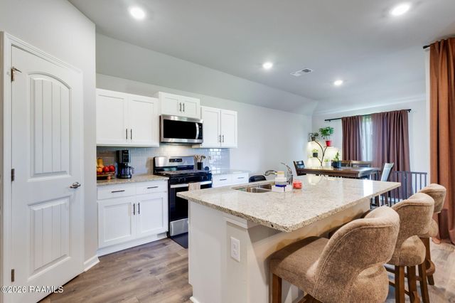 108 Harvest Hill, Broussard, LA 70518