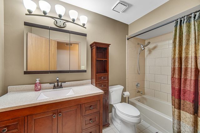 16448 S Rowley Lane, Lockport, IL 60441