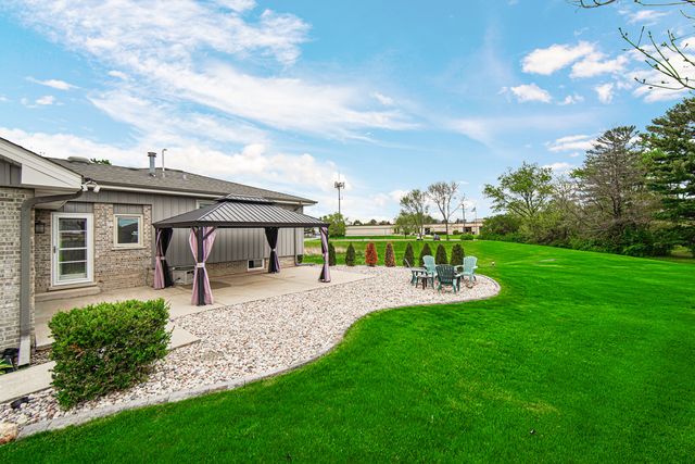 16448 S Rowley Lane, Lockport, IL 60441