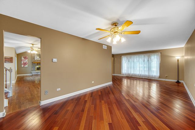 16448 S Rowley Lane, Lockport, IL 60441