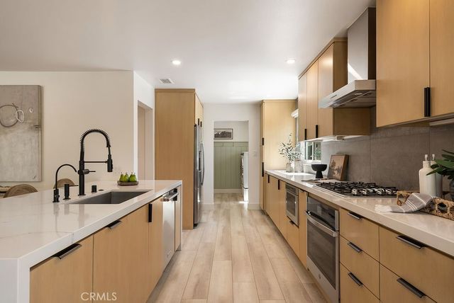 12822 Fairhaven, North Tustin, CA 92705