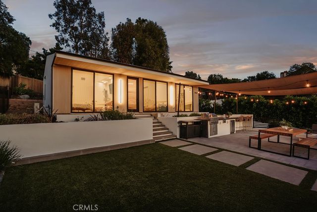 12822 Fairhaven, North Tustin, CA 92705