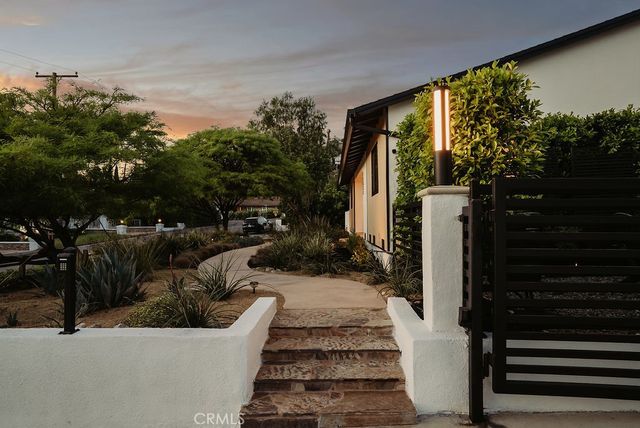 12822 Fairhaven, North Tustin, CA 92705