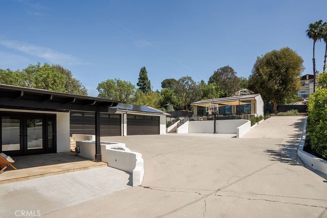 12822 Fairhaven, North Tustin, CA 92705