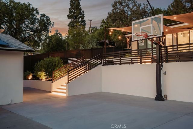 12822 Fairhaven, North Tustin, CA 92705