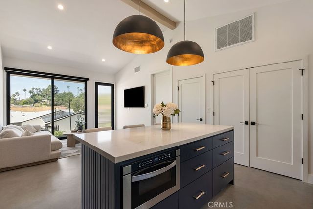 12822 Fairhaven, North Tustin, CA 92705