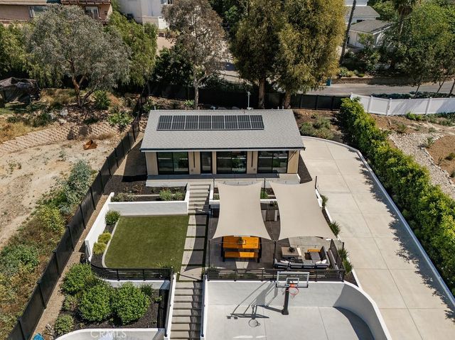 12822 Fairhaven, North Tustin, CA 92705